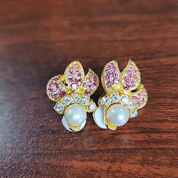 Ivana Trump Pearl and Pink Vintage Clip on earrings - Picture 2 of 5